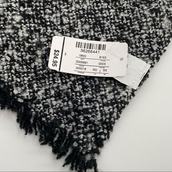 NWT Christopher & Banks winter scarf black and white color clock with fringe - Picture 2 of 3